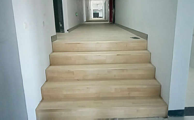 籃球館運動木地板多少錢一平米