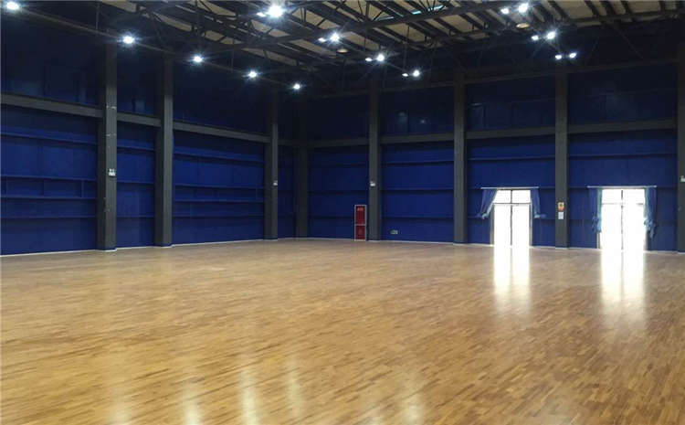 風(fēng)雨操場(chǎng)木地板驗(yàn)收標(biāo)準(zhǔn)