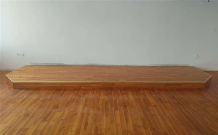 羽毛球館木地板安裝系統(tǒng)哪個(gè)性價(jià)比高？