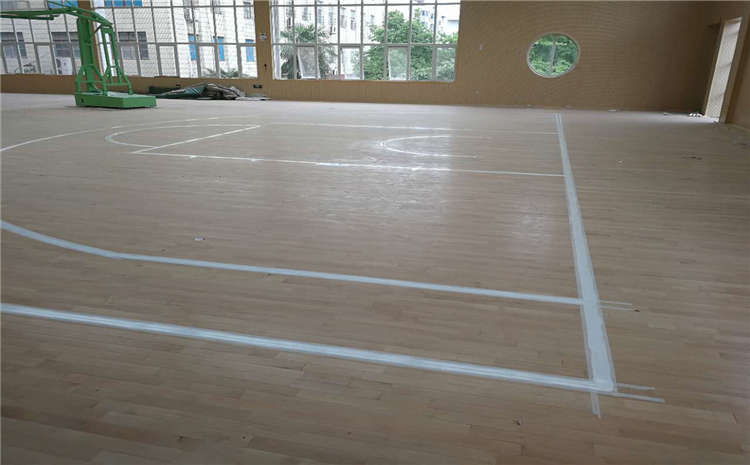 歐氏拼接板體育運(yùn)動(dòng)地板造價(jià)是的多少？