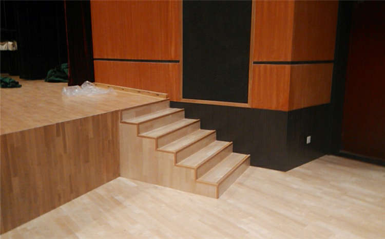 為什么大家都選實(shí)木運(yùn)動(dòng)地板？