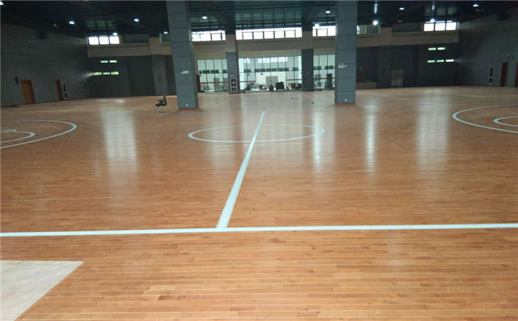 選擇專業(yè)的運(yùn)動(dòng)木地板有哪些好處