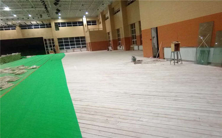 歐氏柞木排球館木地板多少錢一平米？