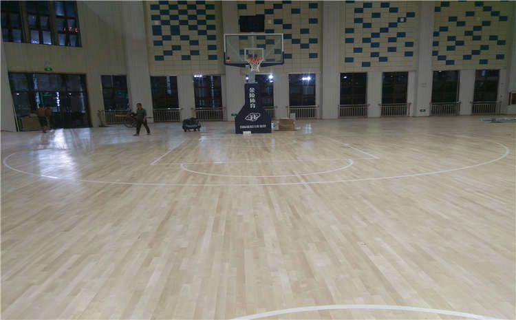 大型體育木地板哪個公司好