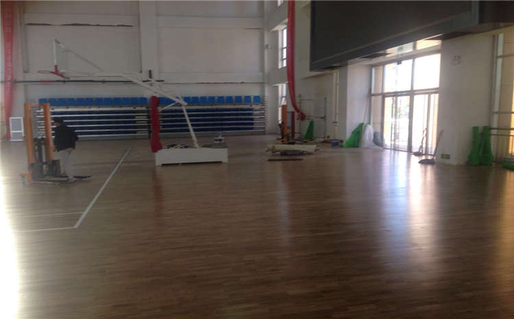 運動木地板結構的功能