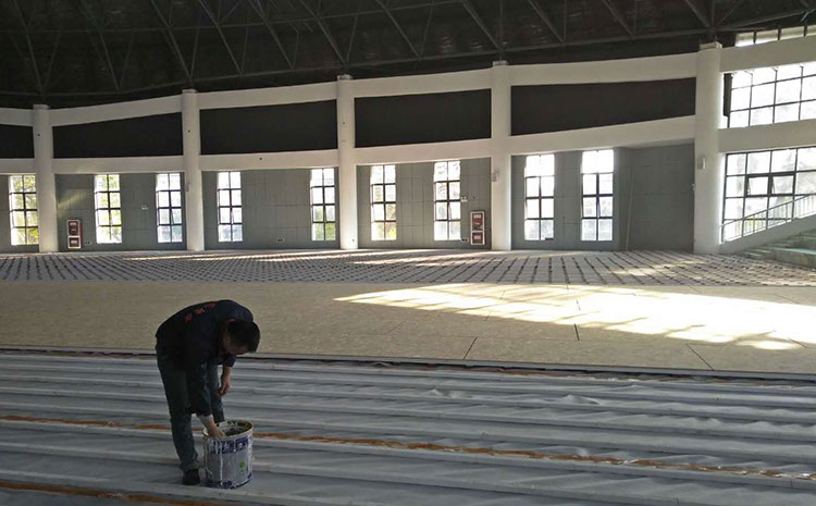 楓木A級和B級運(yùn)動木地板