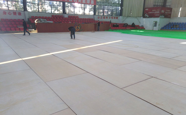 歐氏雙層龍骨結(jié)構(gòu)籃球木地板一般多少錢？