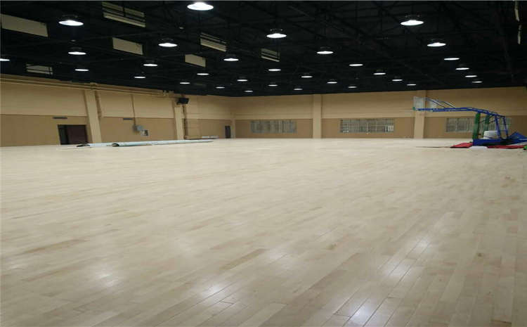 歐氏專業(yè)的體育館木地板多少錢一平米？
