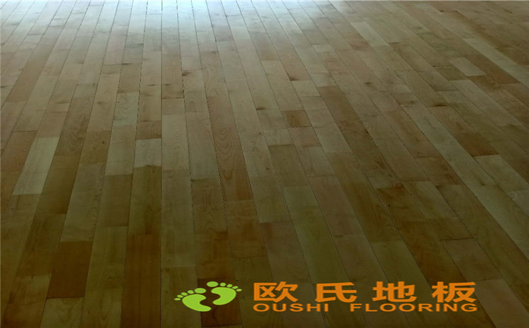 山西太原市小店區(qū)寇莊北街5-1號(hào)籃球館木地板案例—?dú)W氏運(yùn)動(dòng)木地板廠家