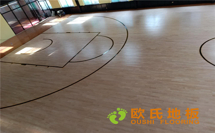 山西太原市小店區(qū)寇莊北街5-1號(hào)籃球館木地板案例—?dú)W氏運(yùn)動(dòng)木地板廠家