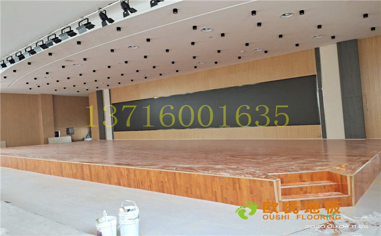 徐州市大馬路小學九龍湖分校禮堂舞臺木地板項目-歐氏運動木地板廠家